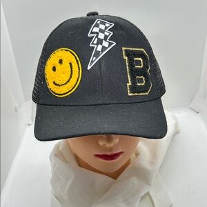 Black  Unisex Smiley Trucker Hat.
NWOT.